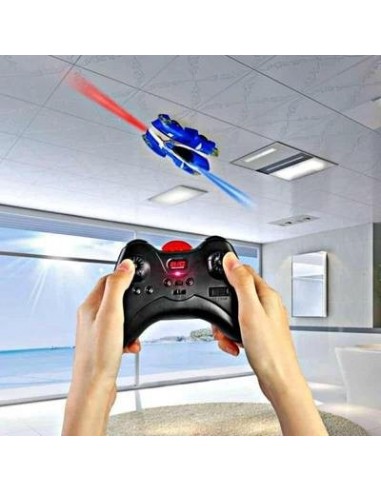 Masina care merge pe tavan Wall...